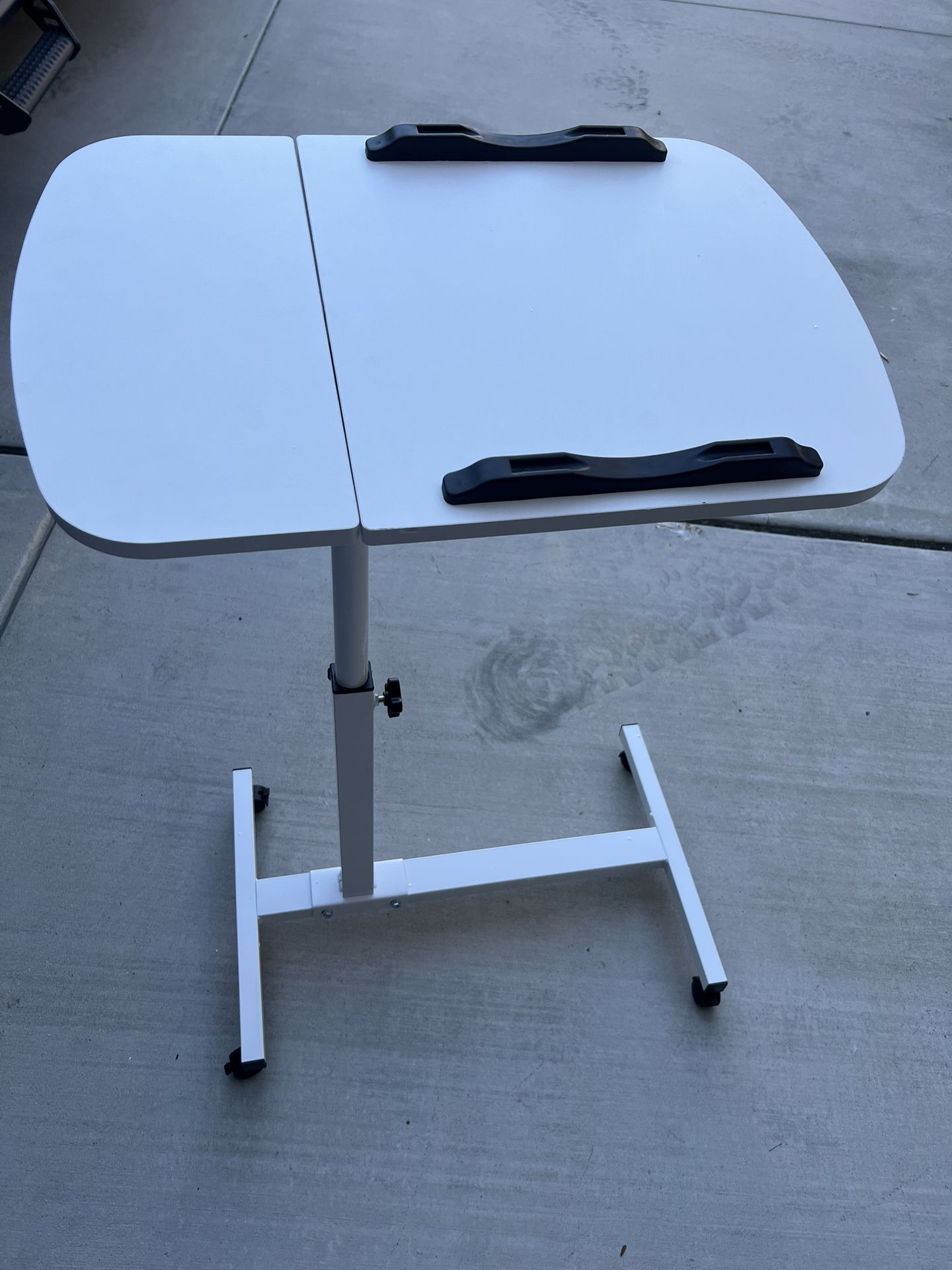 Mobile Laptop Desk