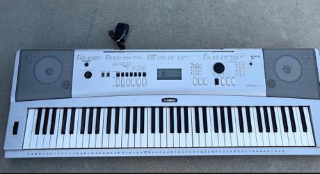 Yamaha DGX-230 Portable Digital Keyboard – 76 Keys w/ Power Adapter