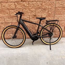 E-bike Puncture Proof Tires Momentum Transcend E+ Electric Bike – Excellent Condition, Charger Included!