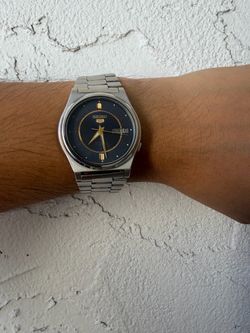 Vintage men’s Seiko 5 automatic watch