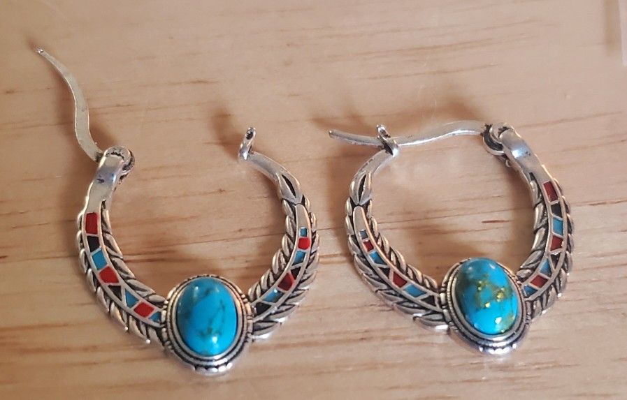 Silver Tone And Turquoise Earrings.