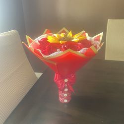 RAMO DE ROSAS ETERNAS CON GIRASOL 🌻 