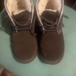 Boys Uggs Size 2