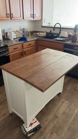 Kitchen island