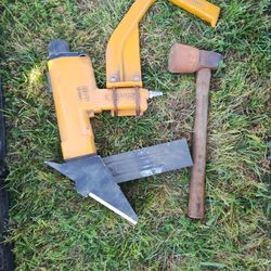 Bostitch MIIIFS Flooring Stapler Tool 