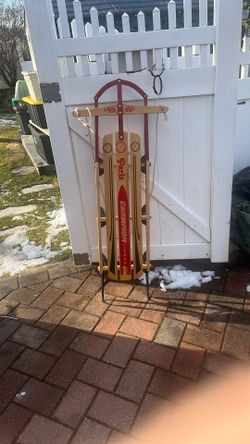 Paris Fastback Snow Sled