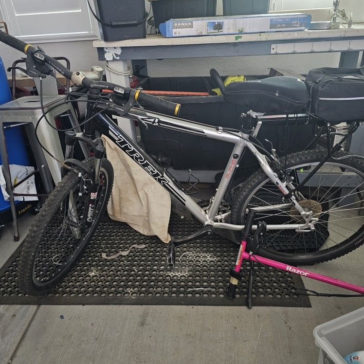 Trek Series 4 Mountain. Bike