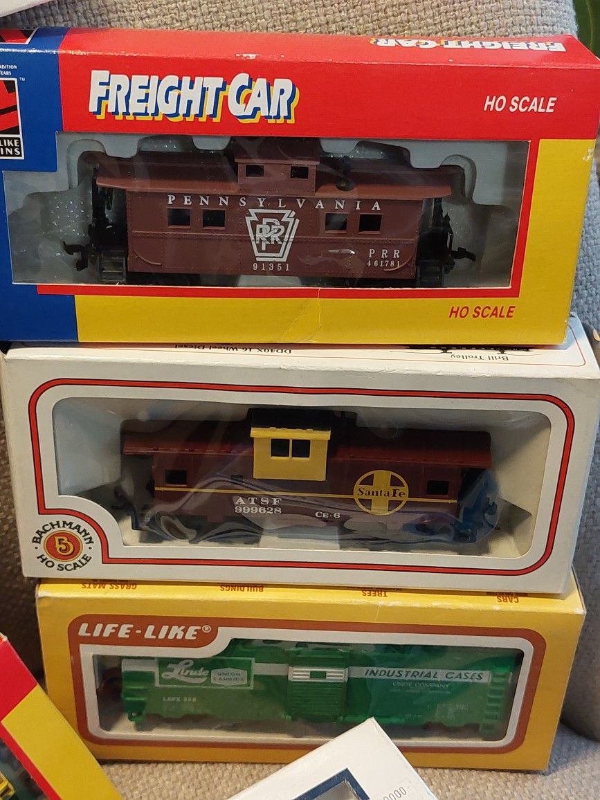 Train Vintage in box Bachmann Mix Ho Train Cars lot of 9 cars for