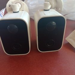 Home Zone ES06569G Wireless Security Rechargeable Cameras