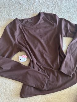 Love Charm Brown Long Sleeve Stretch Crew Neck Top Women’s Large