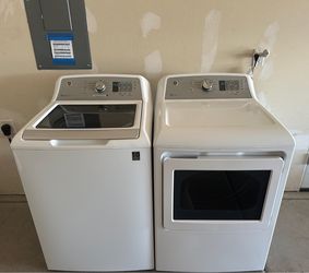 Ge washer and dryer (delivery available)