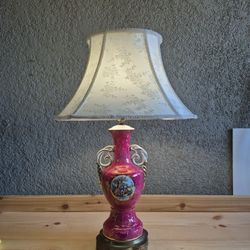 Vintage Mid-Century Hand Painted George And Matha Washington Lamp