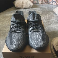 Yeezy Boost 350 V2 'MX Dark Salt'. Size 11.5