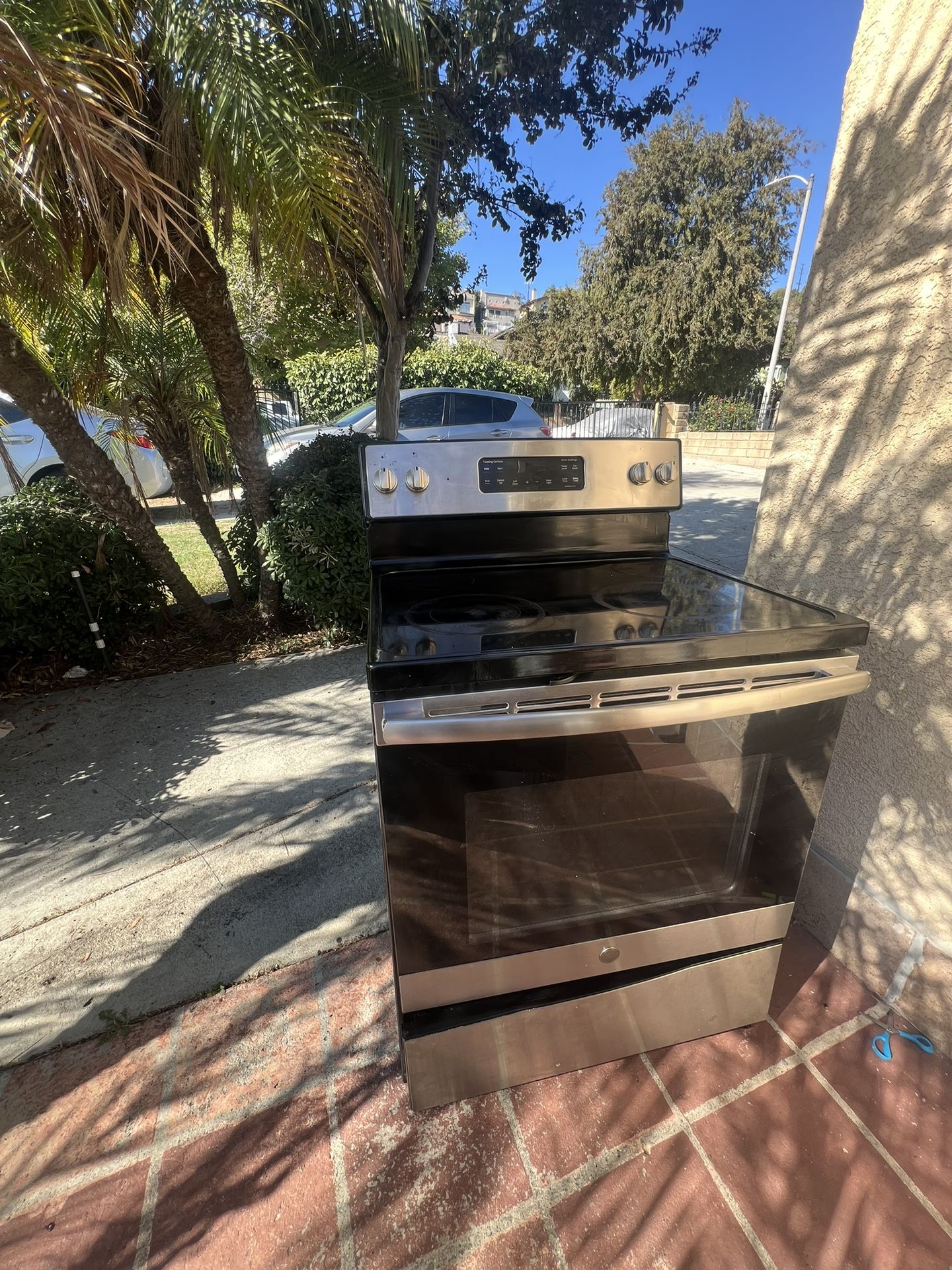 May Have Gotten Wet During Rain GE Electric Stove –