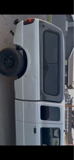 Leer 6 ft camper shell