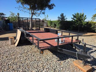 Flatbed Utility Trailer with Mesh Gate