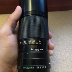 Canon FD 100-200mm telephoto lens