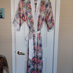 BEAUTIFUL FABRIC KIMONO ROBES PURCHASED IN TOKYO.   NEW  $30. EA. Now $20. Ea.