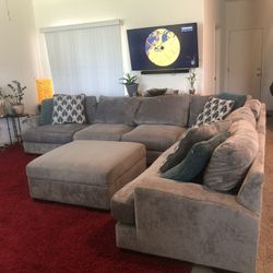 Ashley’s Sectional sofa w/ Ottoman storage 
