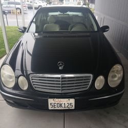 2004 Mercedes Benz E320 Sedan 