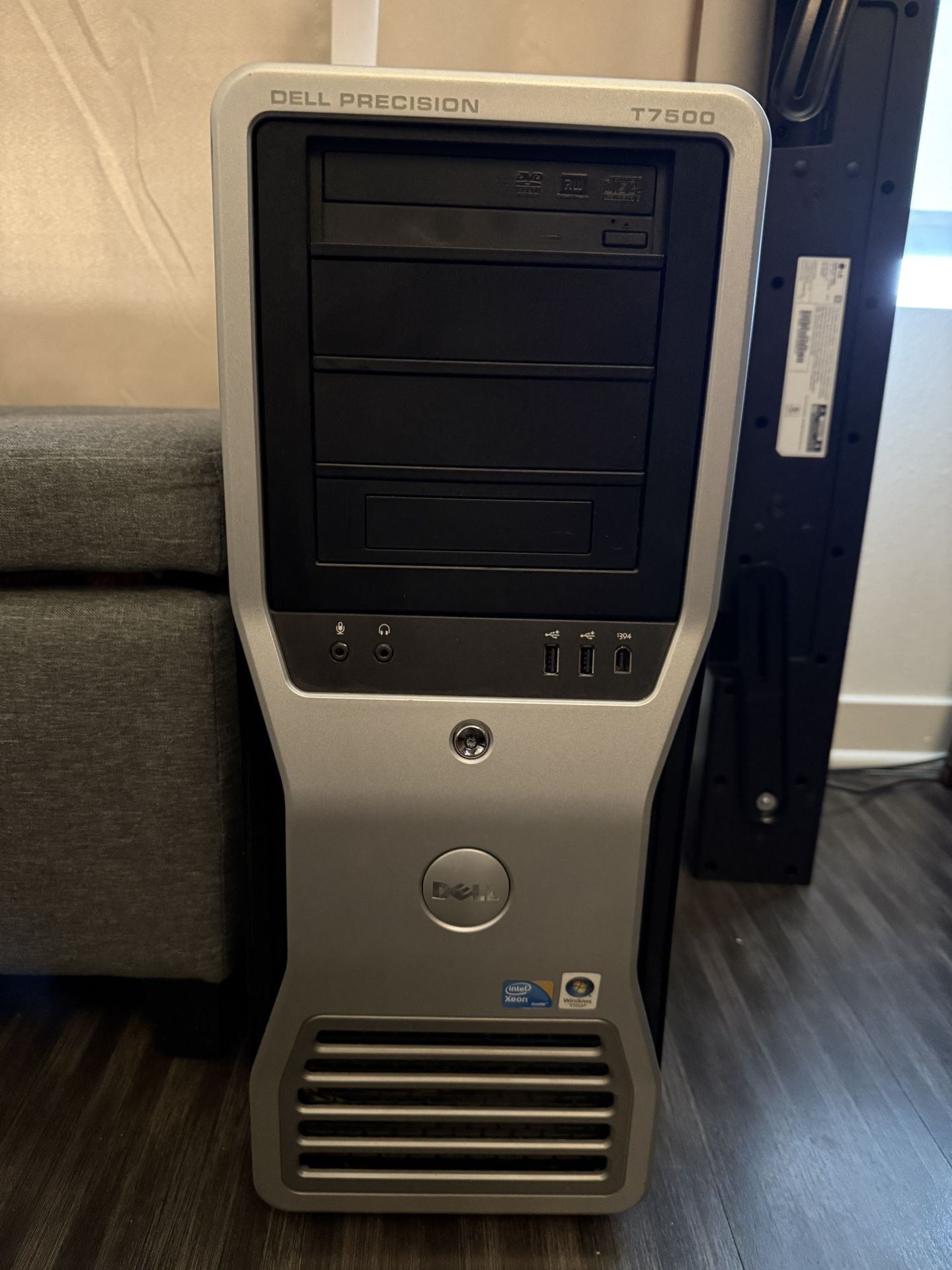 Dell Precision T7500 Workstation