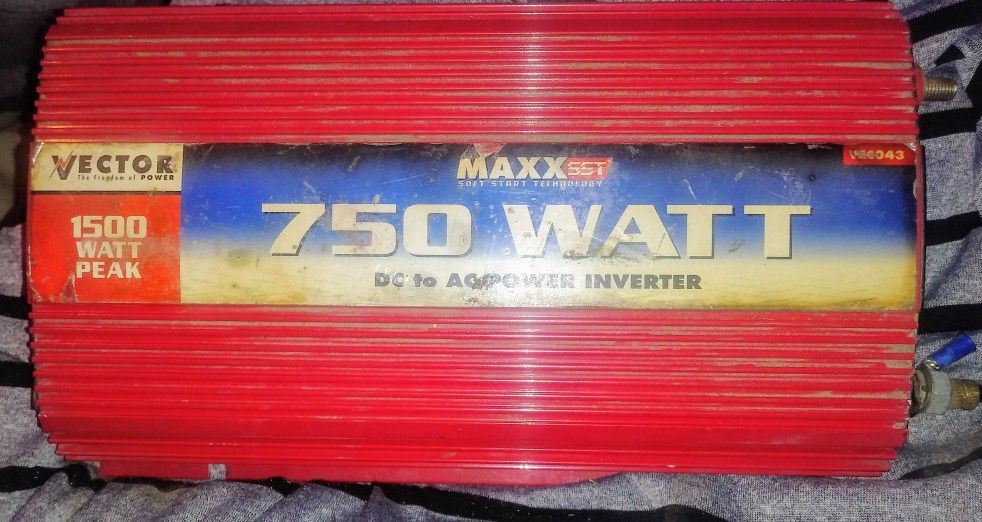 Vector Max SST VEC043 750 Watt DC to AC Power Inverter NICE

