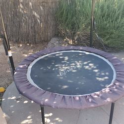 Small exercise trampoline