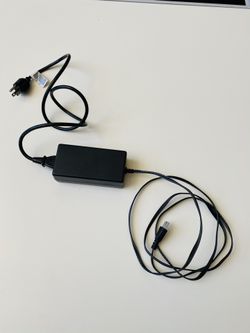 AC Power Adapter. 0950-4466. Includes Power Cable. Input: 100-240V, 50/60Hz, 1A Output: +32V - 940mA, +16V - 625mA; 40W Max. Connector: 3-pin inline