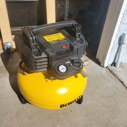 Dewalt 6 Gallon Pancake Air Compressor 