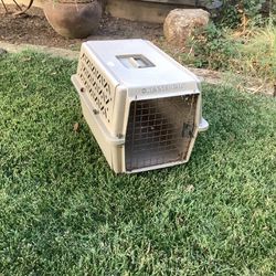 Dog Crate..Pet Carrier ..Located In Gustine