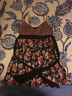 Women’s floral dress size large