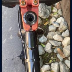 Throne Dezzy V1 27.5