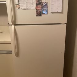 Frigidaire  5ft 63 By 2 1/4