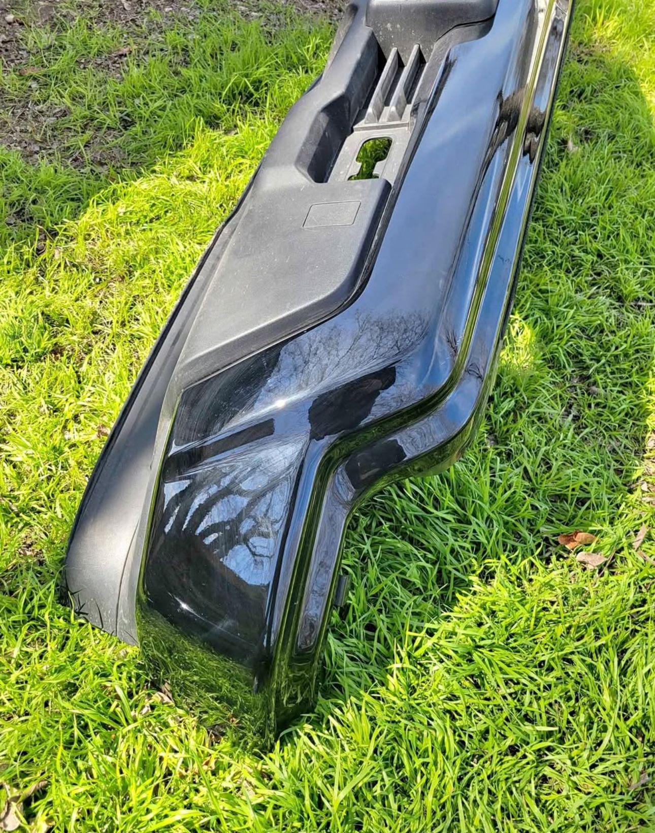 Front bumper 2023-2025 Chevrolet Silverado 1500 with brackets 799$ se habla español.