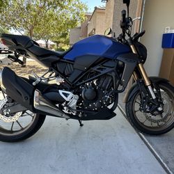 Honda CB300R