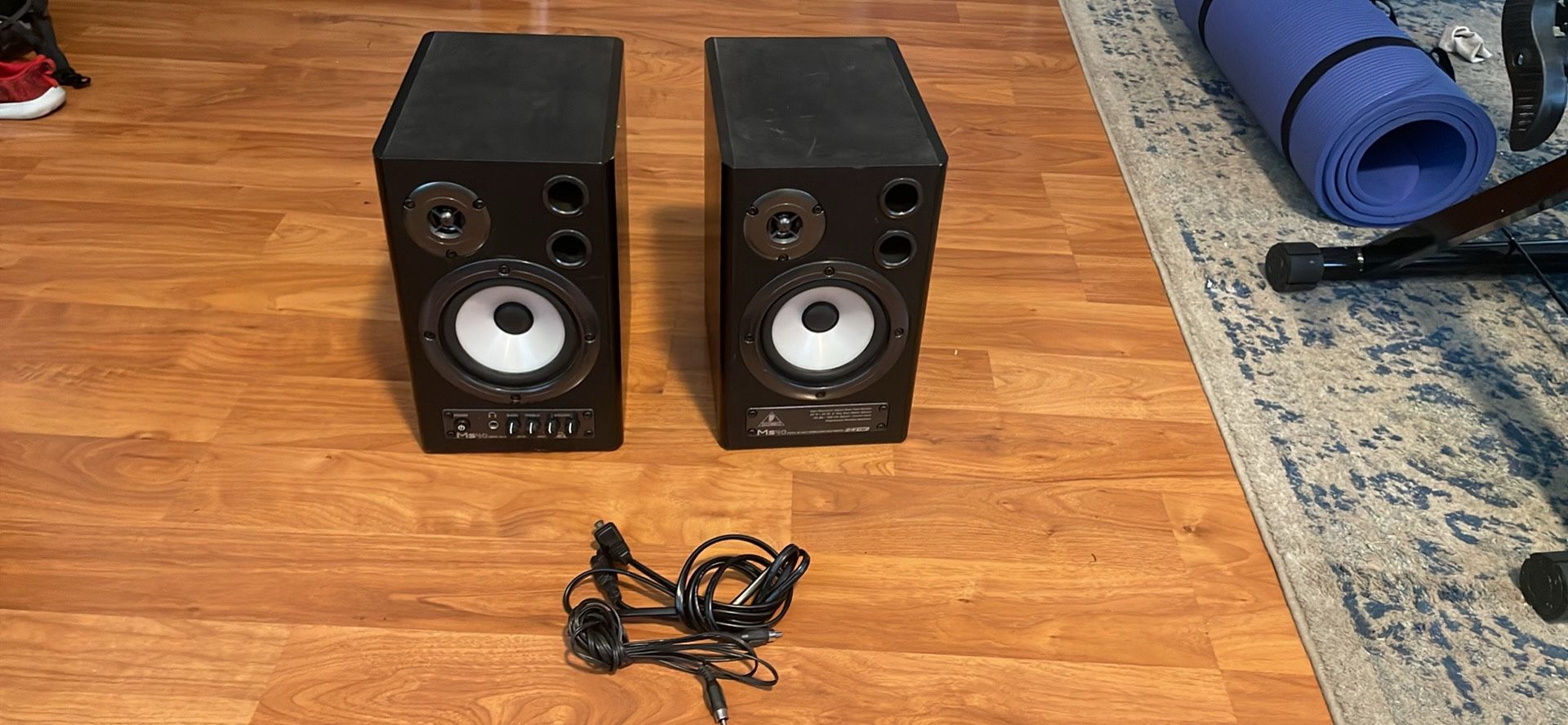 Behringer MS40 Studio Monitors (Pair) – Excellent Condition!