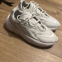 Yeezy Adidas