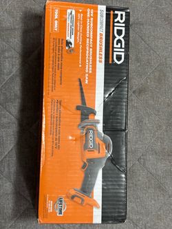 RIDGID 18V Subcompact Brushless Saw