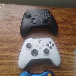 2 Xbox One Controllers And 1 Xbox 360 Controller 