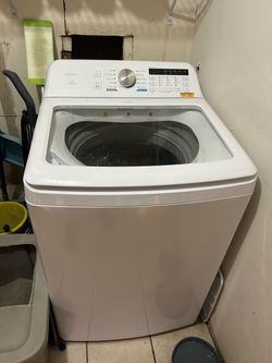 New Insignia 4.1 Cu Ft top loader washer