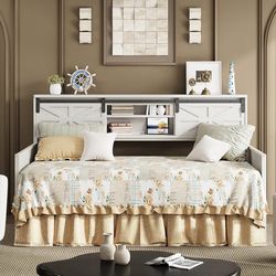 Farmhouse Twin Daybed with Pop Up Trundle