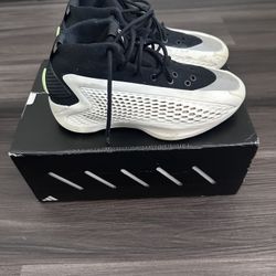 Anthony Edwards 1 J      US 5