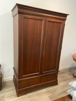 Entertainment Media - Armoire Cabinet