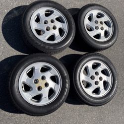 4 X 175/65r14 4x3.94 4x100 Stock Nissan Sentra Versa Civic Fit Miata Xb Xa Corolla Wheels Good 80% Treads Tires