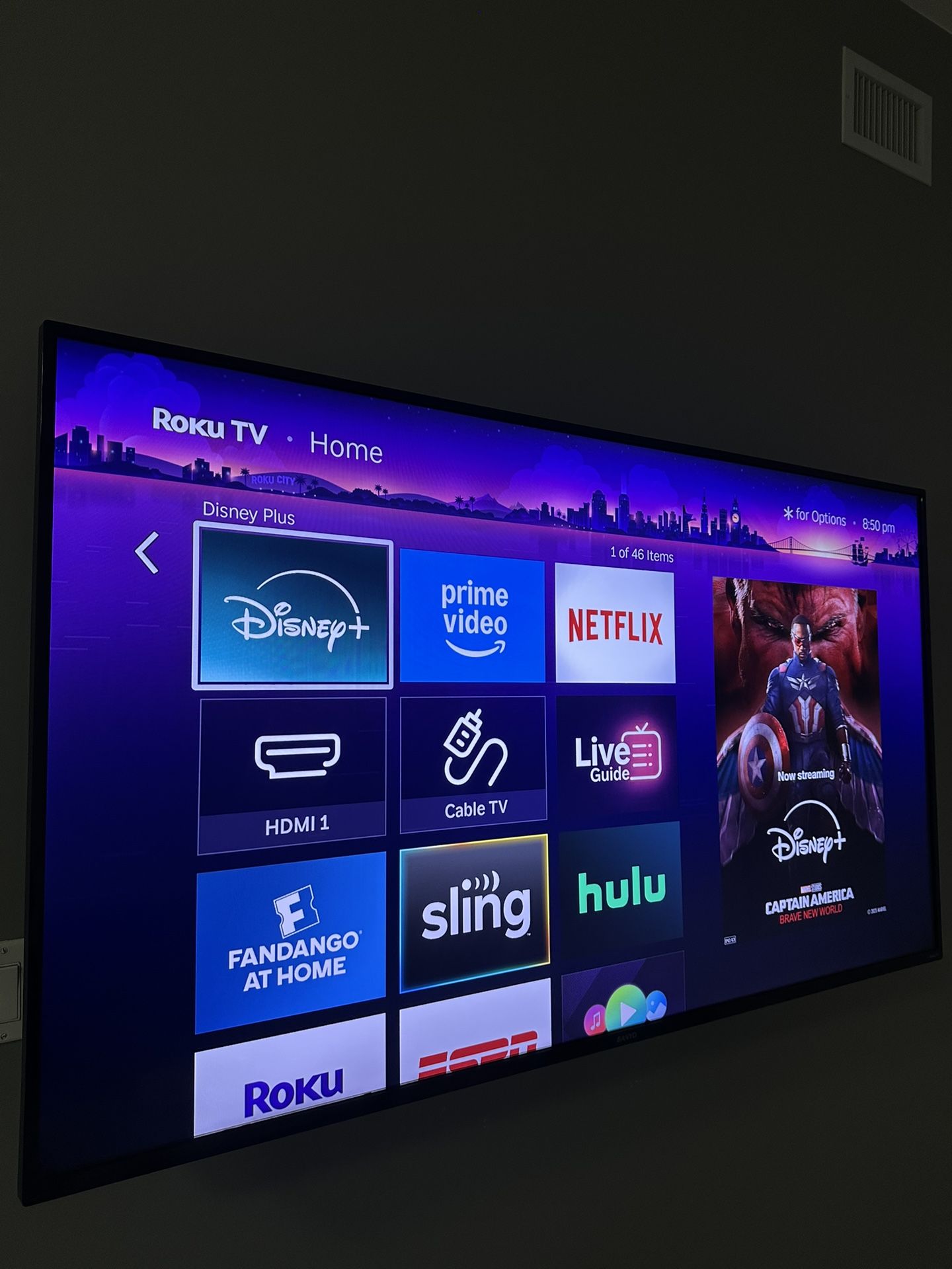 60” Smart Roku TV & Wall Mount