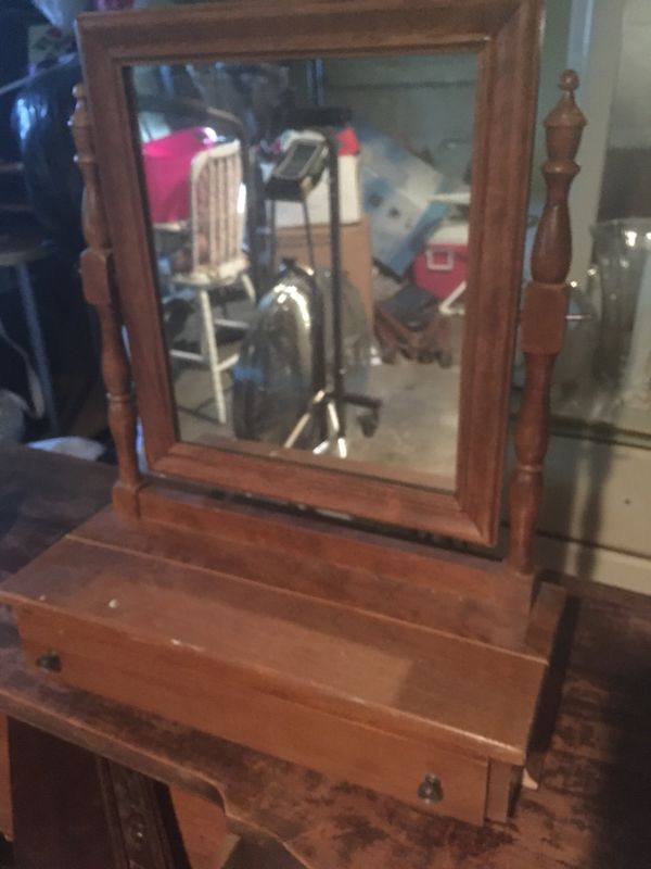 Antique Wood Tabletop Vanity Mirror Antiques In Tacoma Wa Offerup