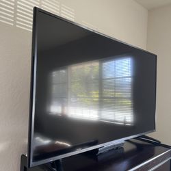 Sharp ROKU TV 2017 for sale 50”