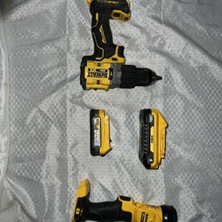 300$ Dewalt Drill Kit Set