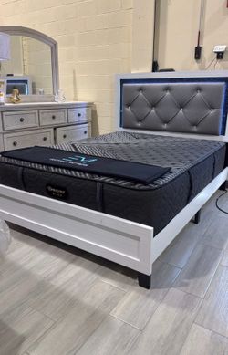 Dark Grey Tuft Bed Frame with Lights and Dresser with Mirror Ava. - Queen Or King 👑 NO CREDIT NEEDED💰