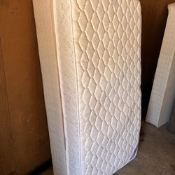 Twin mattress & Box Spring 